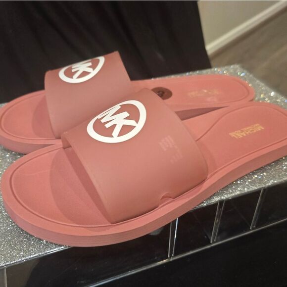 Michael Kors MK Circle Logo Jelly Slide Sandals - Picture 4 of 8